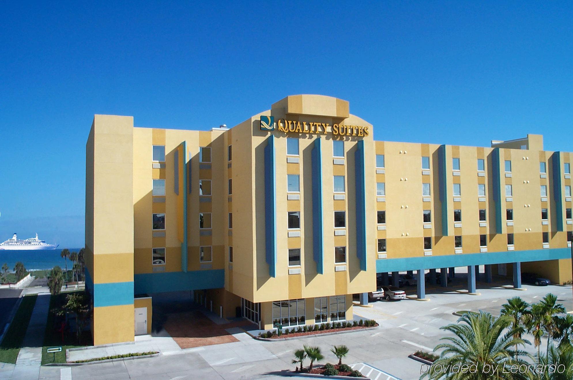 Cocoa Beach Suites Hotel Exterior photo